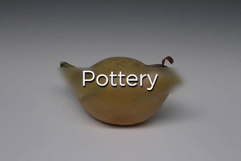 Wood-fired pottery by Robin Hominiuk